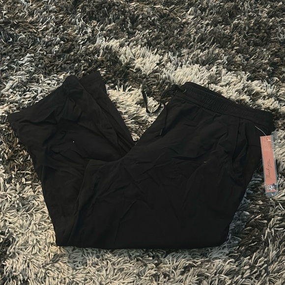 Black Eddie Bauer Pants - Picture 1 of 5